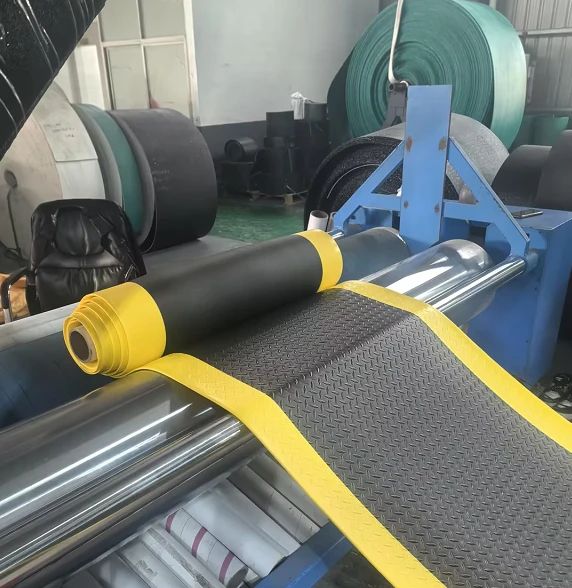 Diamond Pattern PVC Anti-Fatigue Mat (1) Diamond Pattern PVC Anti-Fatigue Mat (1)