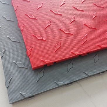 PP Interlocking Garage Floor Mat- Compass Pattern
